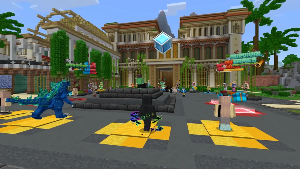 The lobby of a large Bedrock multiplayer server, seen from a phone or console player