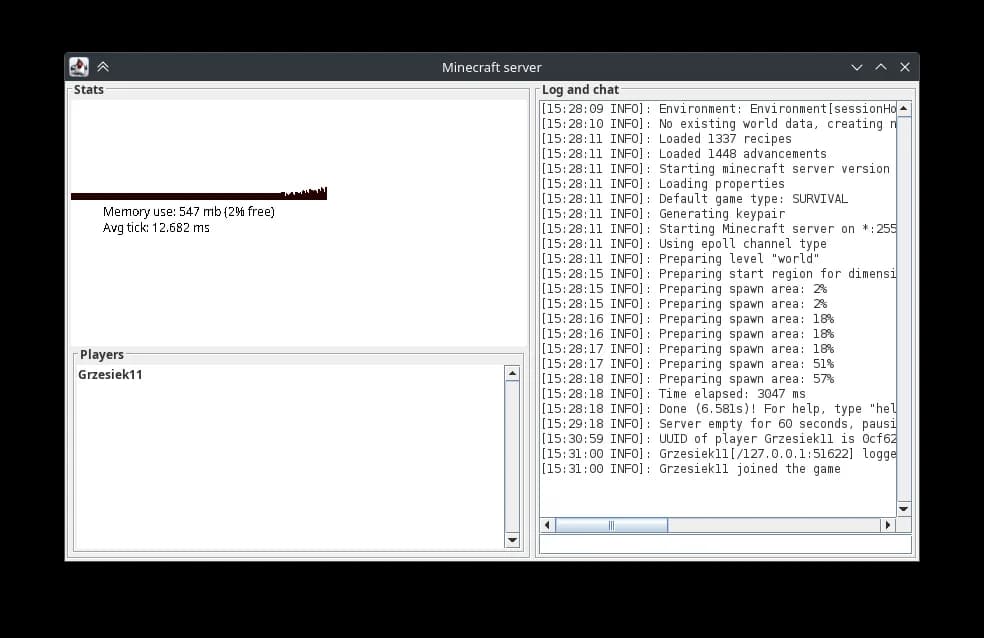 The window of the official Minecraft server program with memory use, a player list and the log